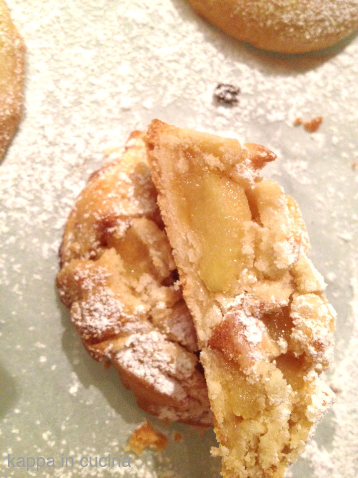 Biscotti con cuore di mele