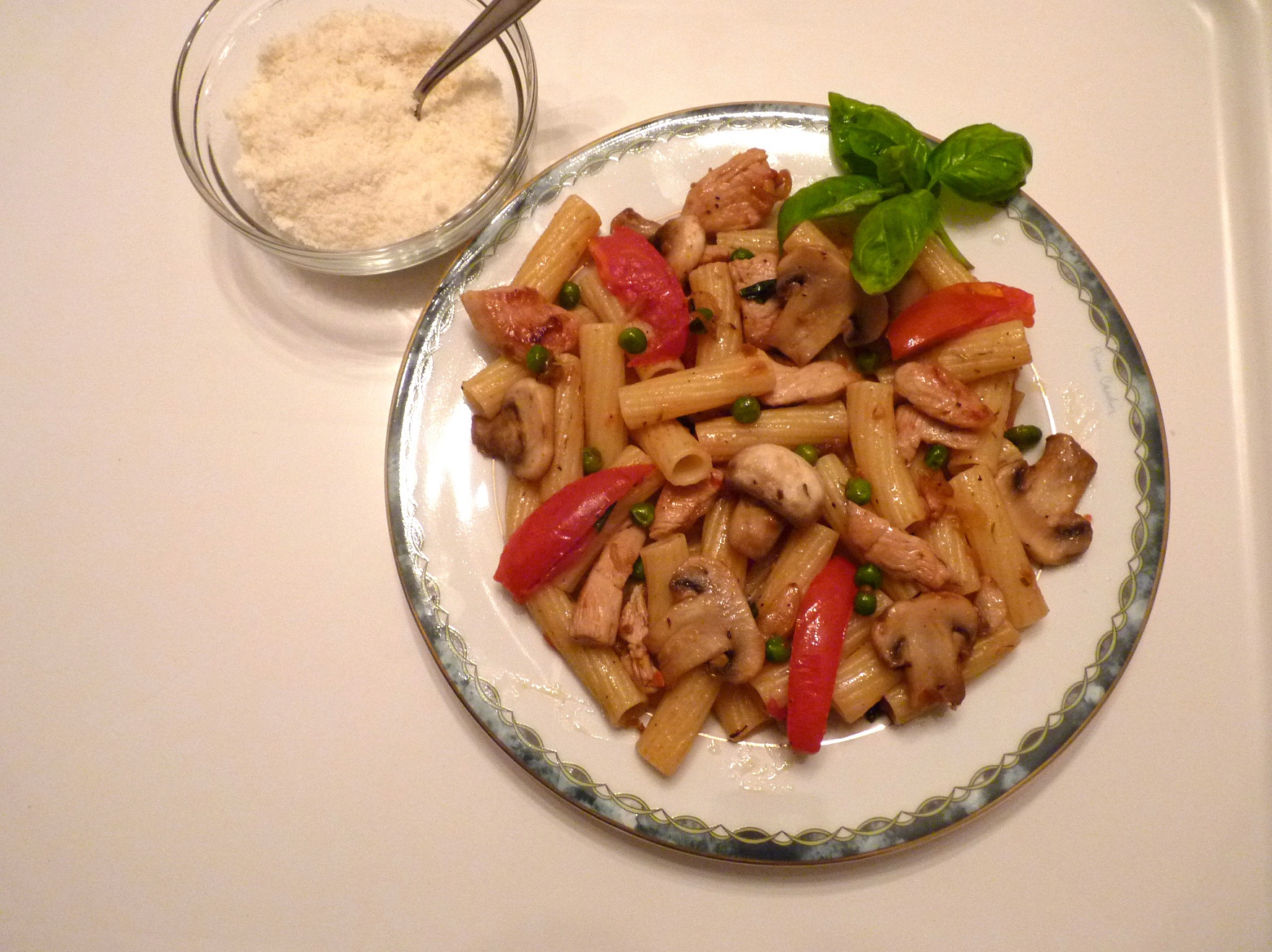 maccheroni con champignon e tacchino