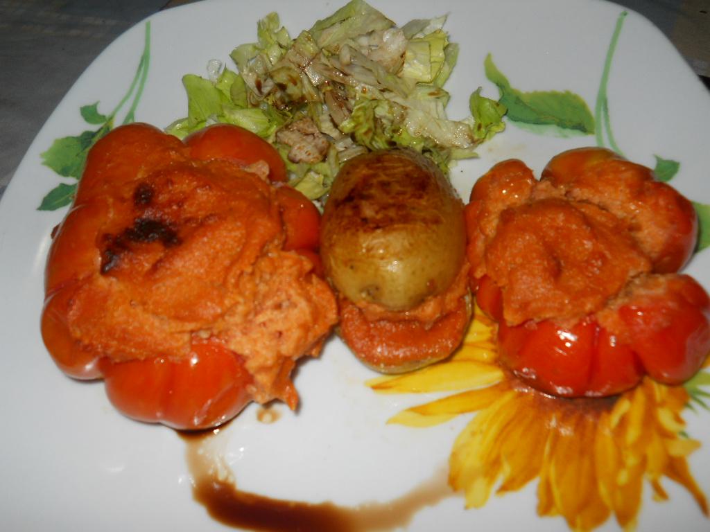 Pomodori e patate ripieni