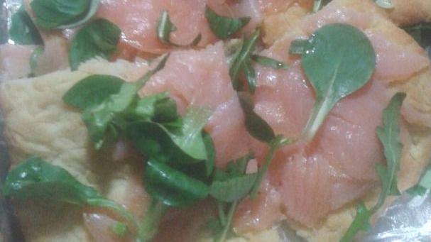 Pizza al salmone